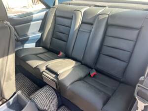 Image 23/77 of Mercedes-Benz 380 SEC (1982)