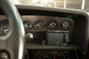 Image 12/33 of Alfa Romeo SZ (1990)