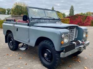Immagine 2/19 di Land Rover 88 Lightweight (1976)