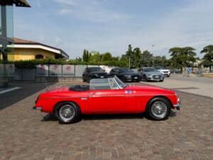 Image 3/20 of MG MGB (1969)