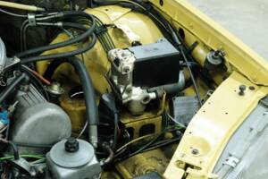 Bild 15/50 von Mercedes-Benz 380 SE (1983)