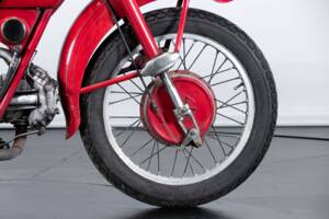 Image 47/50 de Moto Guzzi 250 SS (1950)