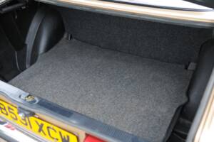 Image 31/33 of Mercedes-Benz 230 CE (1985)