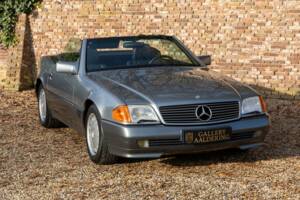 Image 34/50 of Mercedes-Benz 500 SL (1991)