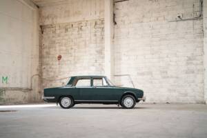 Image 6/83 of Alfa Romeo 1750 Berlina (1970)