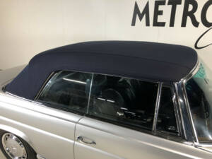 Image 8/31 of Mercedes-Benz 280 SE 3,5 (1970)