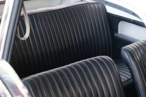 Image 33/50 of BMW 700 LS Luxus (1965)