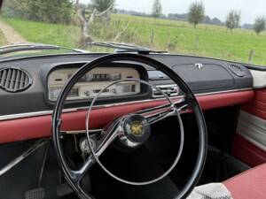 Image 10/19 de Peugeot 404 (1964)
