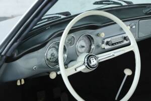 Image 20/50 of Volkswagen Karmann Ghia 1500 (1961)