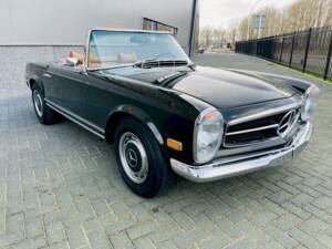 Image 8/36 de Mercedes-Benz 280 SL (1970)