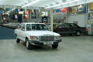 Image 16/50 de Mercedes-Benz 280 SEL (1978)