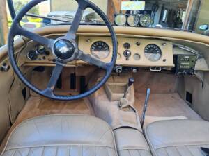 Image 1/6 of Jaguar XK 120 OTS (1952)
