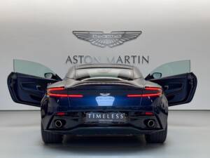 Afbeelding 6/26 van Aston Martin DB 11 V8 (2018)