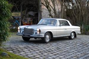 Image 1/14 de Mercedes-Benz 280 SE (1969)