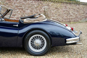 Image 32/50 de Jaguar XK 140 DHC (1957)