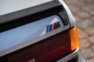 Image 18/49 of BMW M 635 CSi (1986)