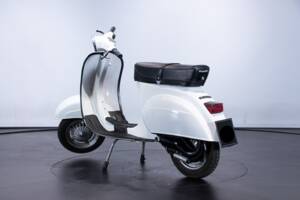 Image 7/9 de Piaggio Vespa 50 S (1972)