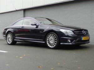 Bild 2/49 von Mercedes-Benz CL 63 AMG (2007)