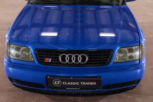 Image 81/113 of Audi S6 Plus Avant (1996)