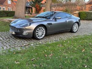 Image 1/29 of Aston Martin V12 Vanquish (2002)