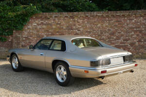 Bild 2/50 von Jaguar XJS 4.0 (1995)