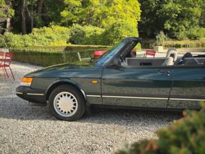 Image 75/100 of Saab 900 S (1993)