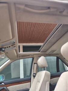 Image 72/103 de Mercedes-Benz 300 SE (1991)