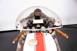 Image 16/34 de Yamaha DUMMY (1976)