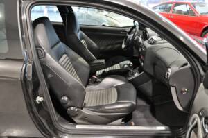 Image 23/27 of Alfa Romeo 147 3.2 GTA (2002)