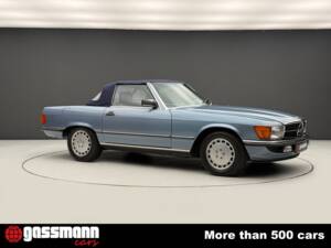 Bild 4/15 von Mercedes-Benz 560 SL (1988)