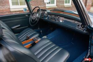 Image 7/14 of Mercedes-Benz 280 SL (1971)