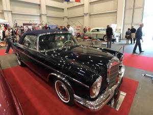 Imagen 2/21 de Mercedes-Benz 300 SE (1965)