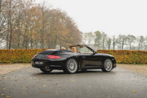Bild 16/96 von Porsche 911 Carrera 4 (2006)