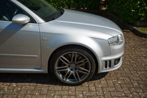 Image 24/50 de Audi RS4 Avant (2006)