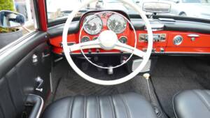 Image 14/23 of Mercedes-Benz 190 SL (1958)