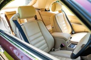 Image 13/46 of Bentley Azure (1997)
