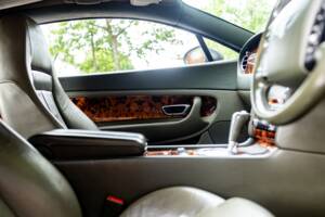 Immagine 31/50 di Bentley Continental GT (2004)