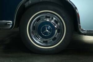 Afbeelding 47/50 van Mercedes-Benz 220 S Cabriolet (1957)