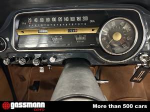 Image 13/15 of Alfa Romeo 2600 Berlina (1965)