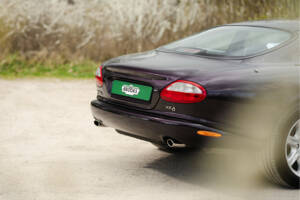 Imagen 16/36 de Jaguar XK8 4.0 (1999)