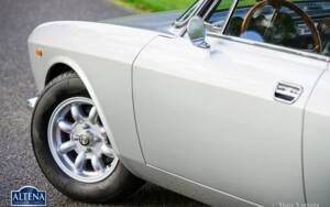 Bild 53/62 von Alfa Romeo 2000 GT Veloce (1974)