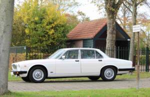 Bild 60/68 von Jaguar XJ 6 4.2 (1985)