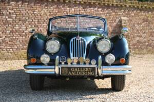 Afbeelding 30/50 van Jaguar XK 140 SE DHC (1957)
