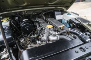 Bild 36/41 von Land Rover Defender 90 Td5 (1998)