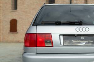 Bild 10/50 von Audi A6 Avant 2.0 quattro (1995)