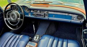 Image 9/12 of Mercedes-Benz 280 SL (1970)