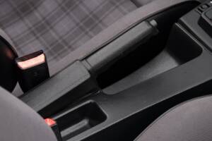 Image 21/50 of BMW 320i (1987)