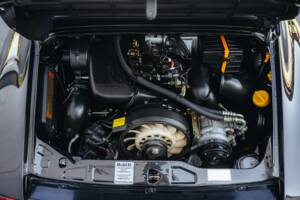 Bild 35/39 von Porsche 911 Carrera 4 (1993)