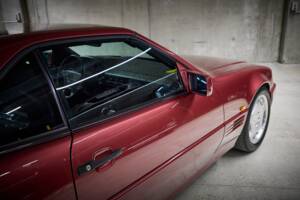 Bild 32/99 von Mercedes-Benz SL 320 (1995)