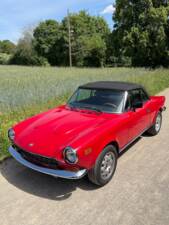 Image 42/51 of FIAT 124 Spider CS2 (1982)